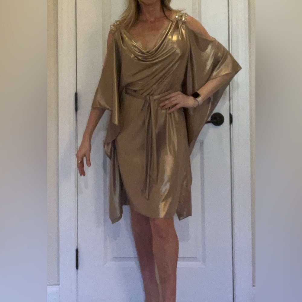 Gold NWT Mark & James Badgely Mischka Dress beautiful accents on shoulders